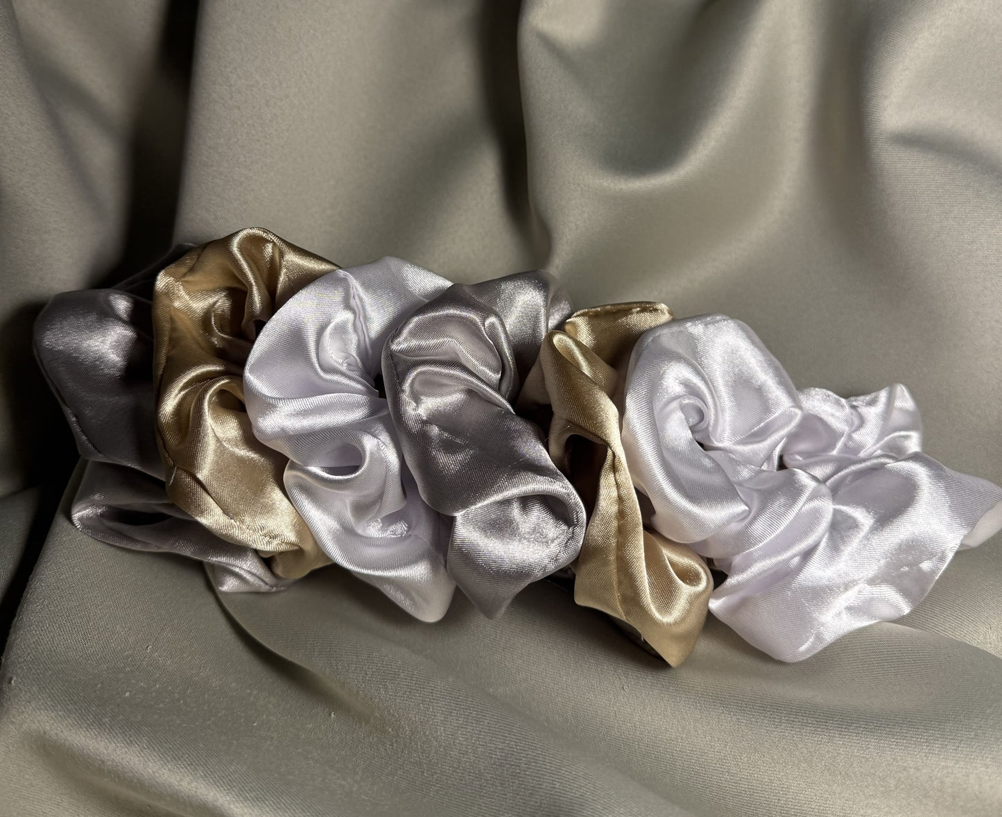 6’lı Saten Saç Tokası Seti – Saçı Kırmaz, İz Yapmaz – Beyaz