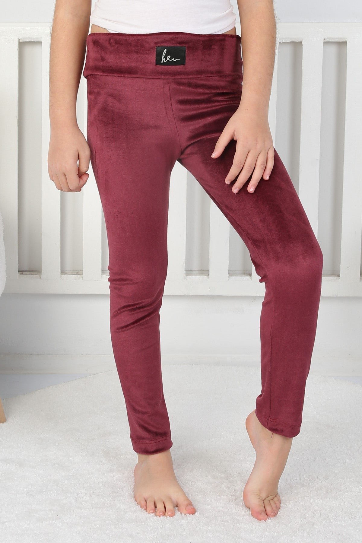 Likralı Kadife Kumaş Arma Detaylı Kız Çocuk Günlük Tayt