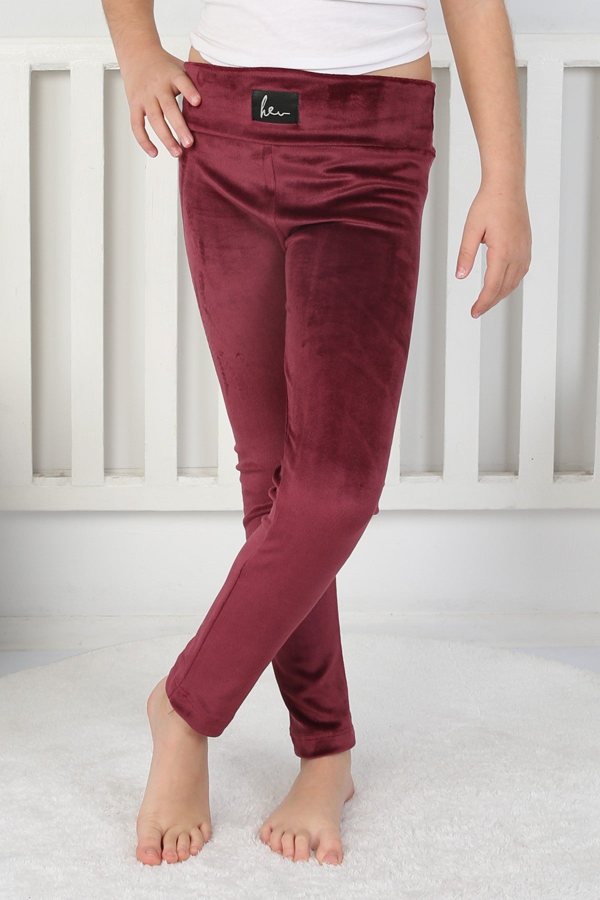 Likralı Kadife Kumaş Arma Detaylı Kız Çocuk Günlük Tayt