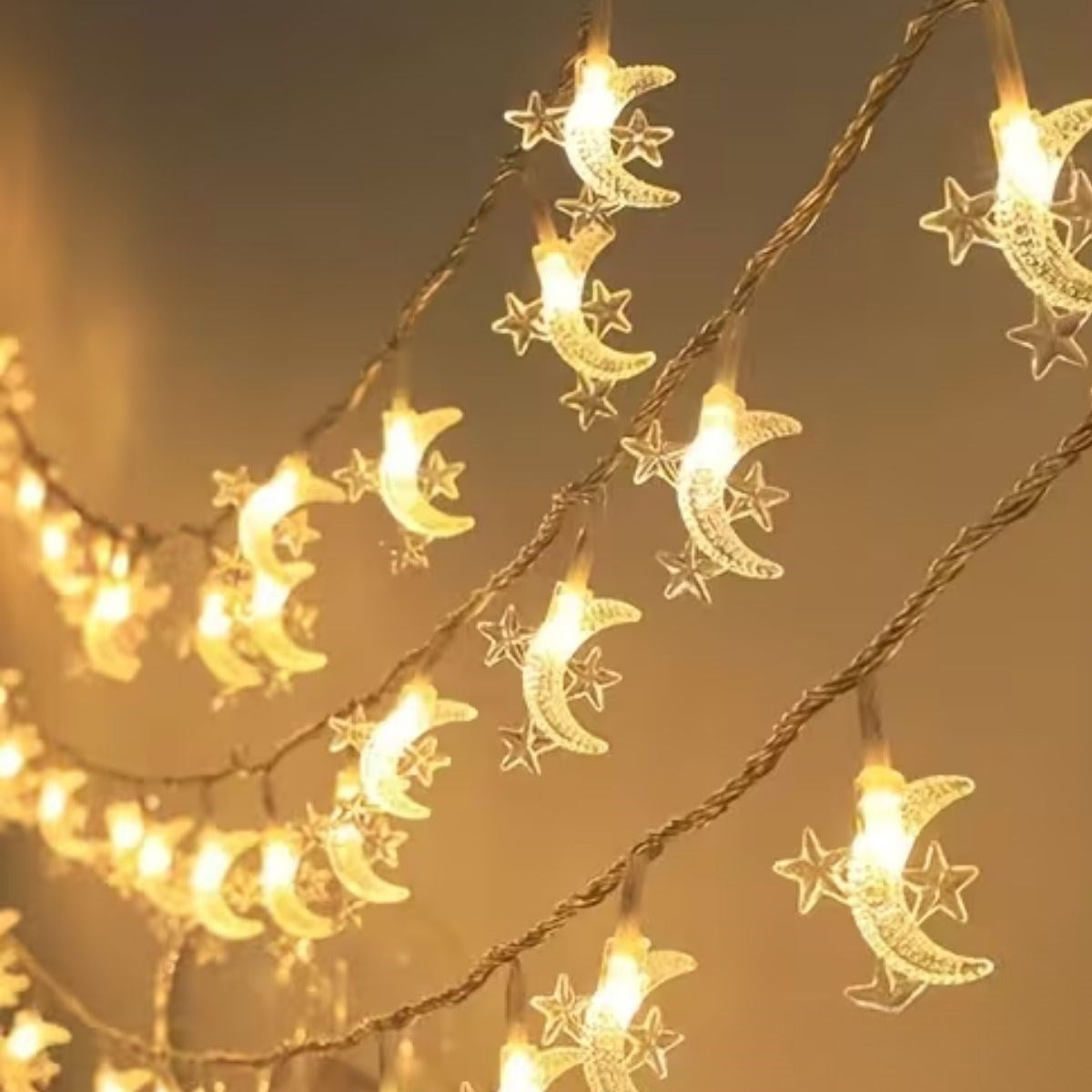 Hilal ve 3 Mini Yıldız Şekilli 3.5 Metre USB LED Işık – 20 LED’li Dekoratif Ramazan Dekorasyonu ve Ortam Aydınlatması hakkında ürün açıklaması
