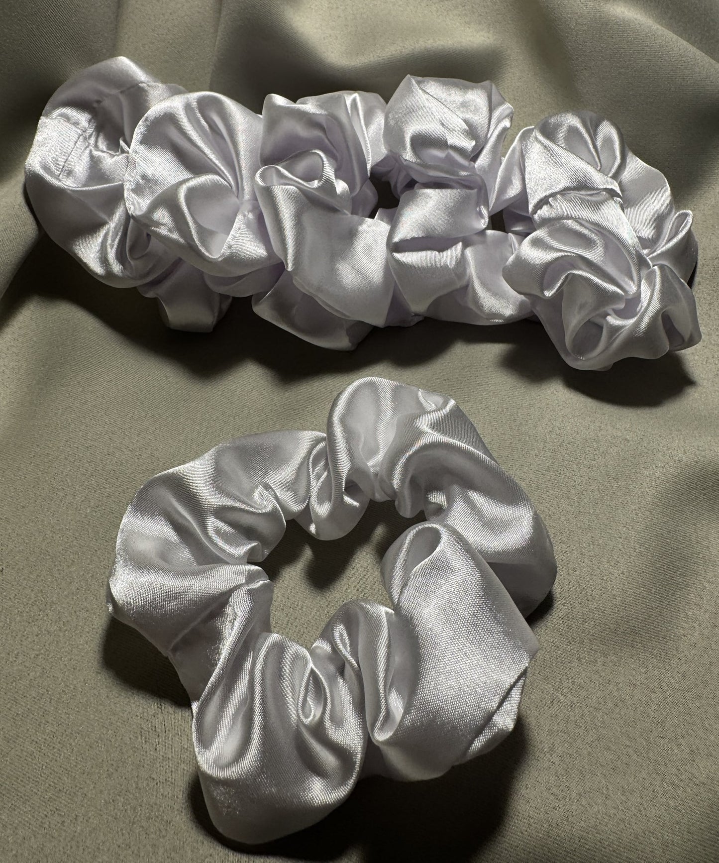 6’lı Saten Saç Tokası Seti – Saçı Kırmaz, İz Yapmaz – Beyaz